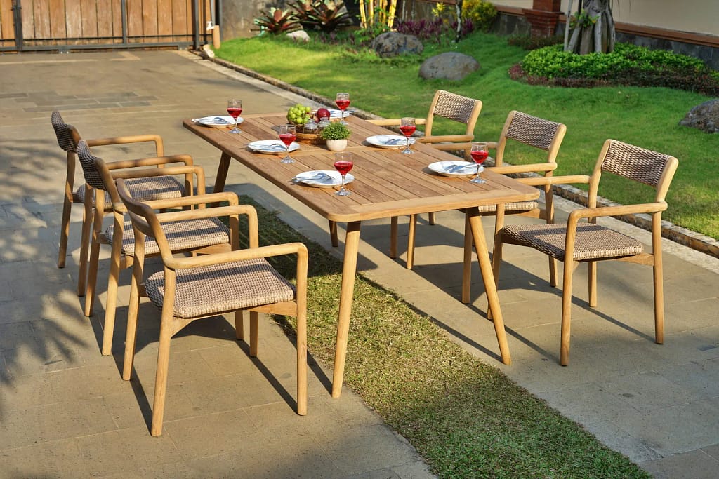 New Valensia Dining Table